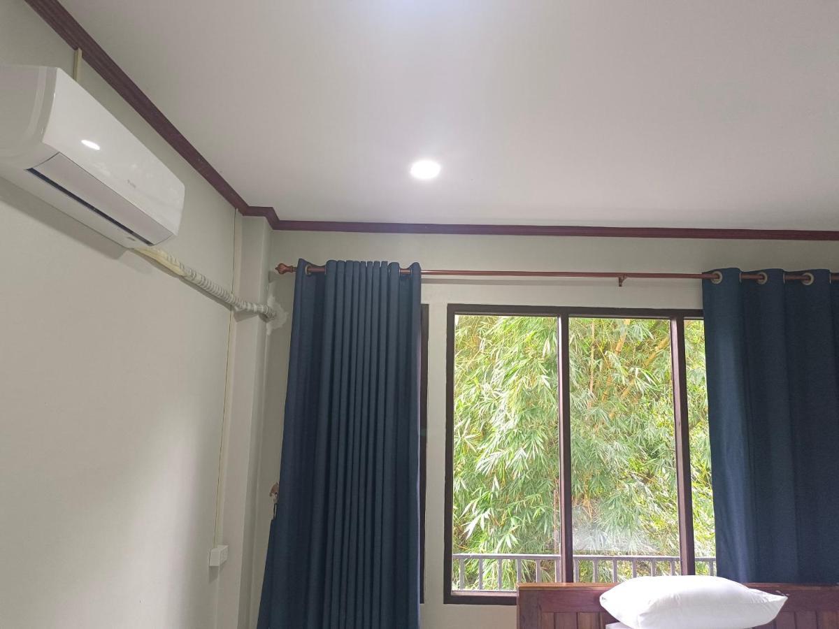 Vang Vieng Champa Hotel Extérieur photo