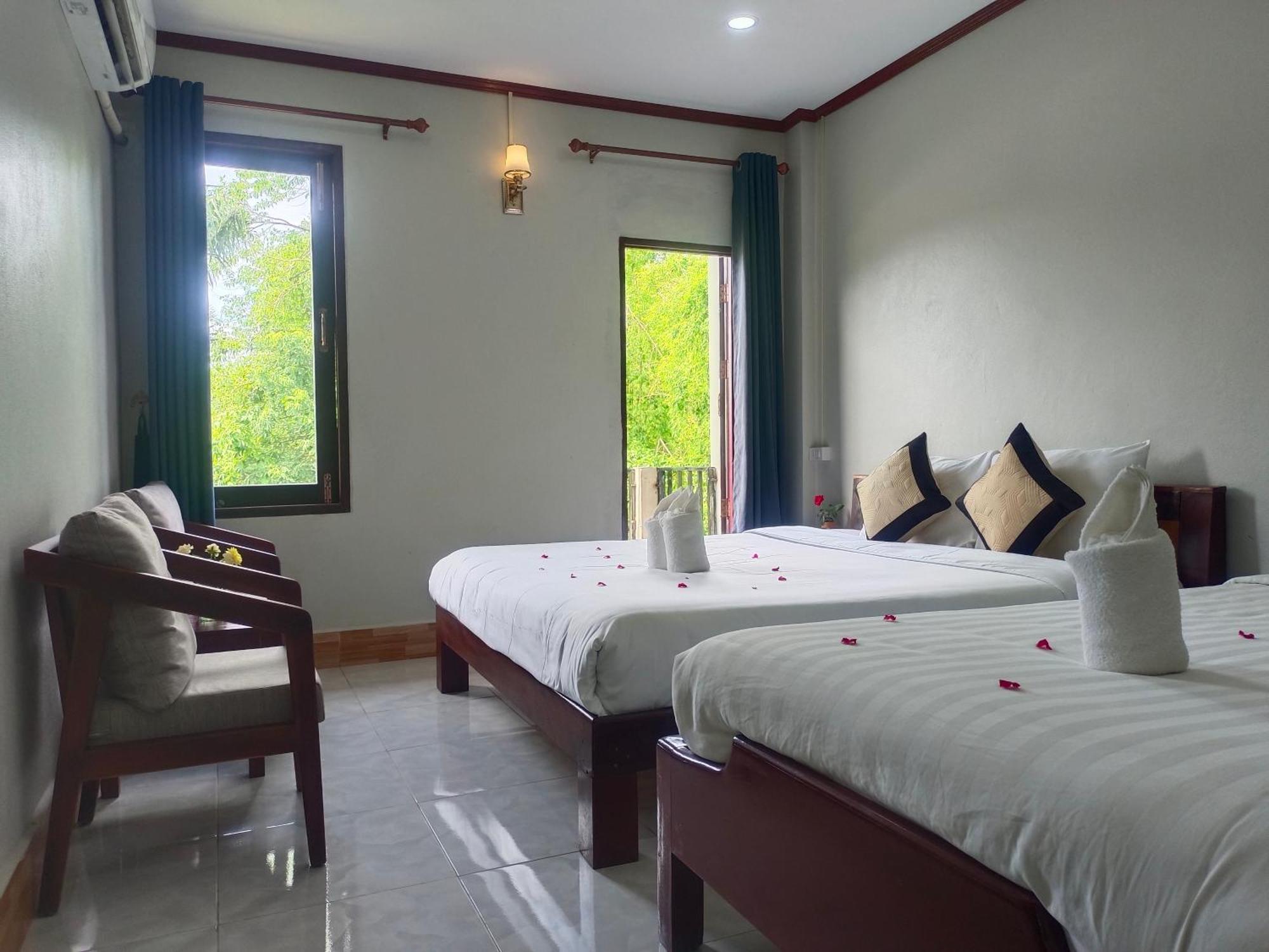 Vang Vieng Champa Hotel Extérieur photo